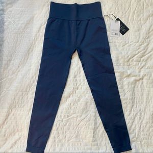 Knix good to go seamless leggings